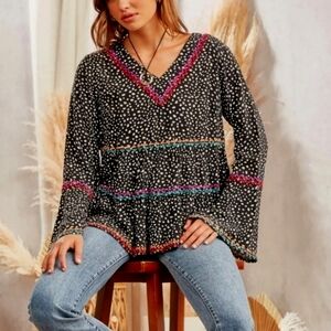 Savanna Jane Animal Print Tunic Top V-neck Flare Sleeve Ruffle NEW Size Small